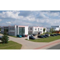 Le siège de RK à Minden en Allemagne offre tout l'espace nécessaire à la production, à la recherche et au développement ainsi qu'à l'administration